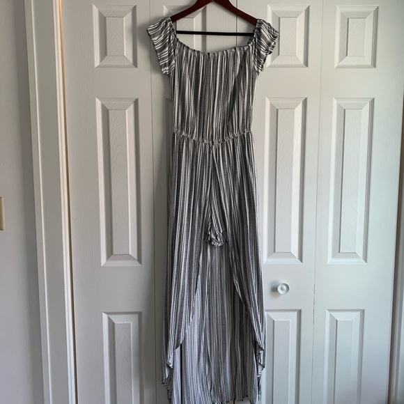 Black and White Stripped Romper - Picture 1 of 8